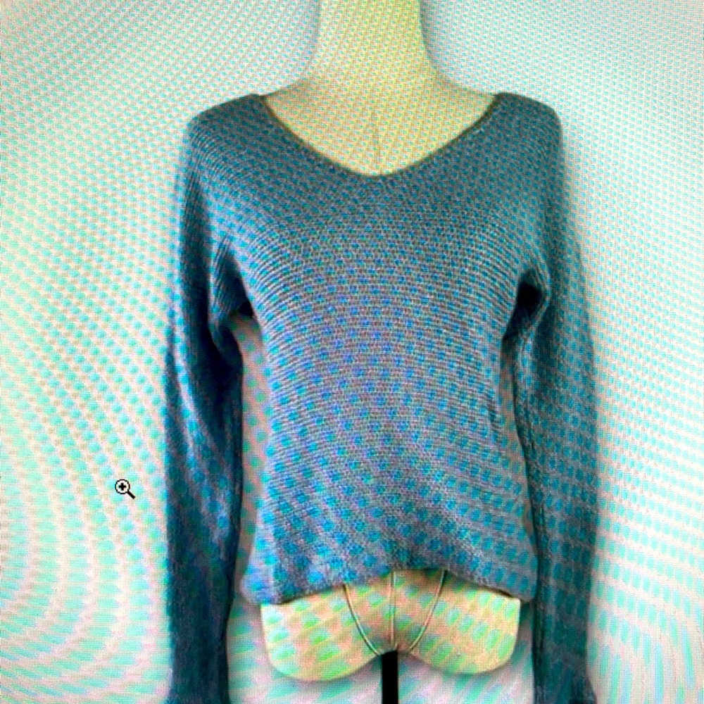 Skull Cashmere 100% Cashmere Star Knit V-Neck Sweater